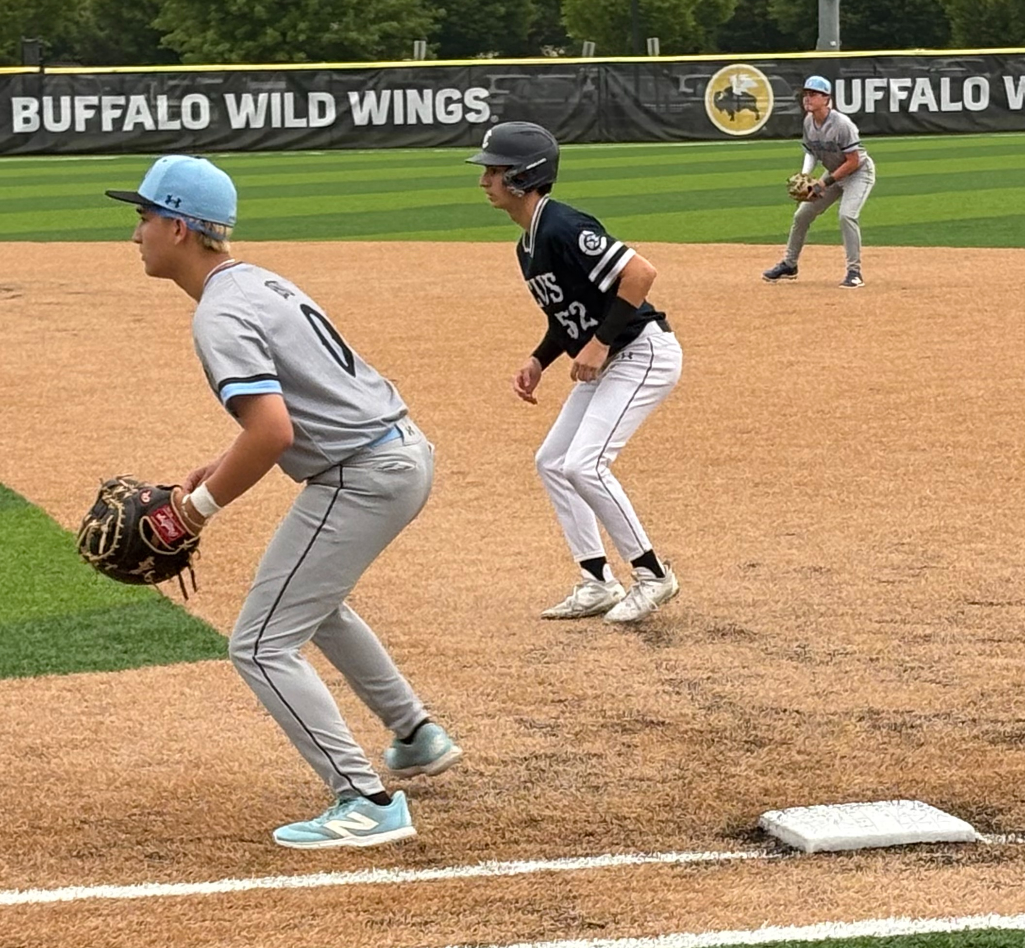 Pitcher-catcher chemistry sparks Cubs 2027 Navy to Super 16